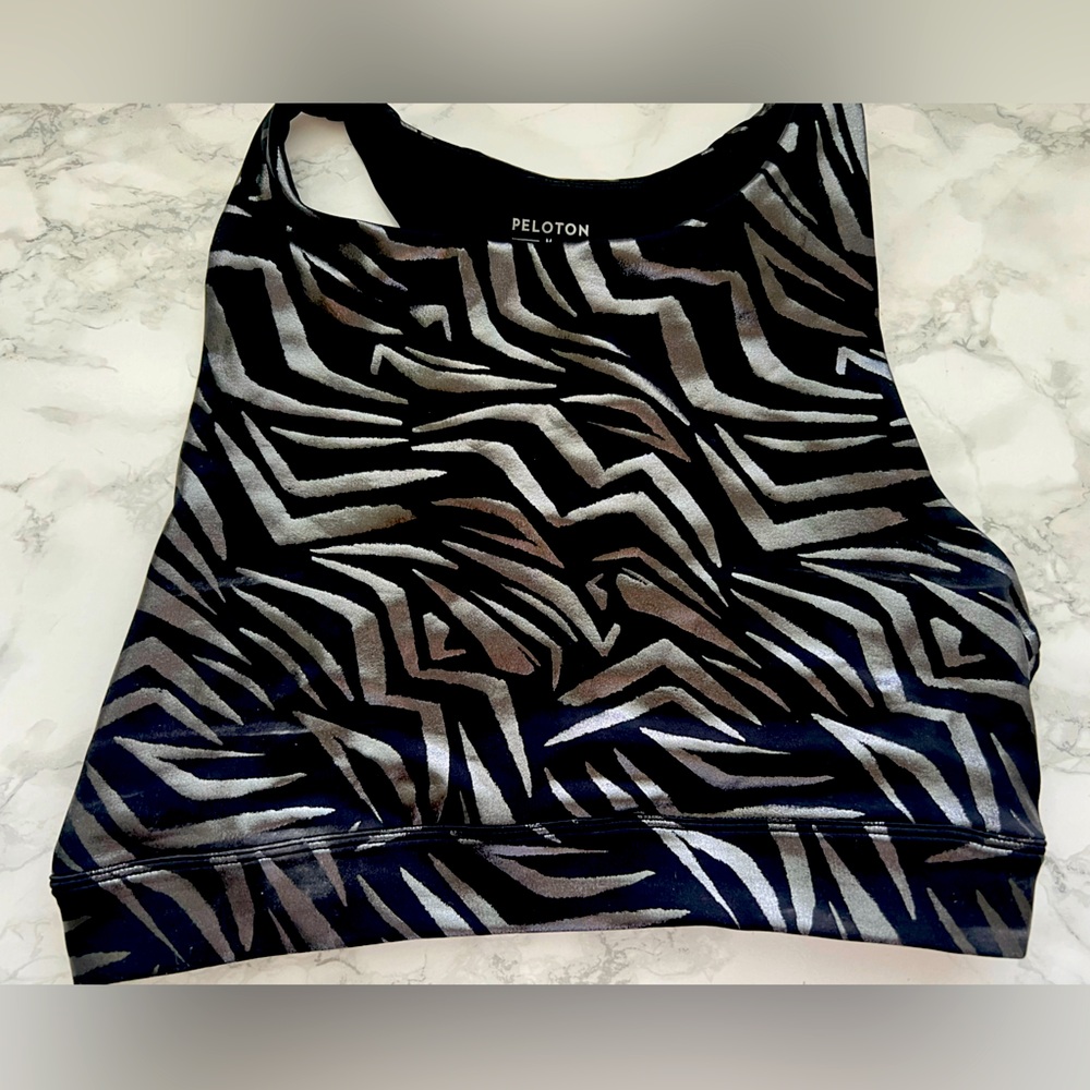 Peloton Black & Silver Zebra Highneck Top – Medium, Performance Activewear
